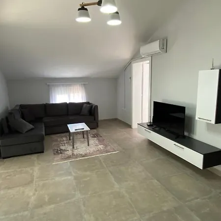 Eagle's Nest Apartamento Shkodër