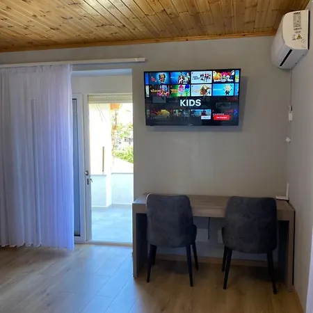 Eagle's Nest Apartment