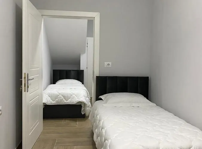 Eagle's Nest Apartamento Shkodër